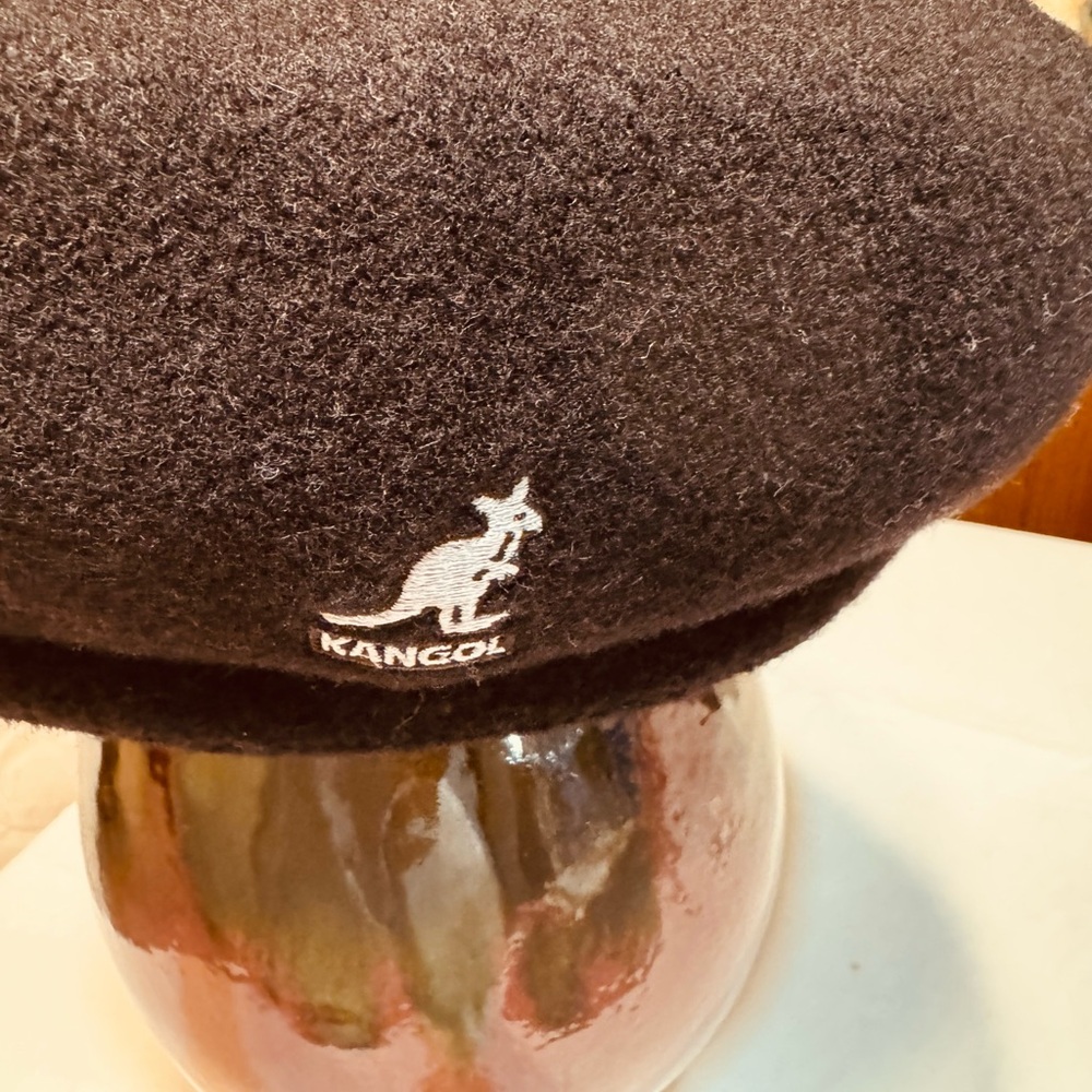 Men, XL, black Kangol wool spitfire hat.